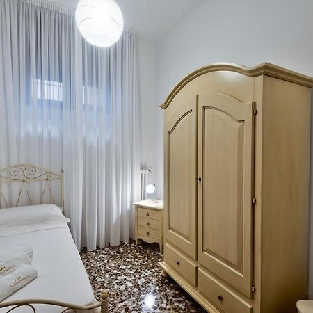 Casa Vacanza Binario 35 Ceglie Messapica Bagian luar foto