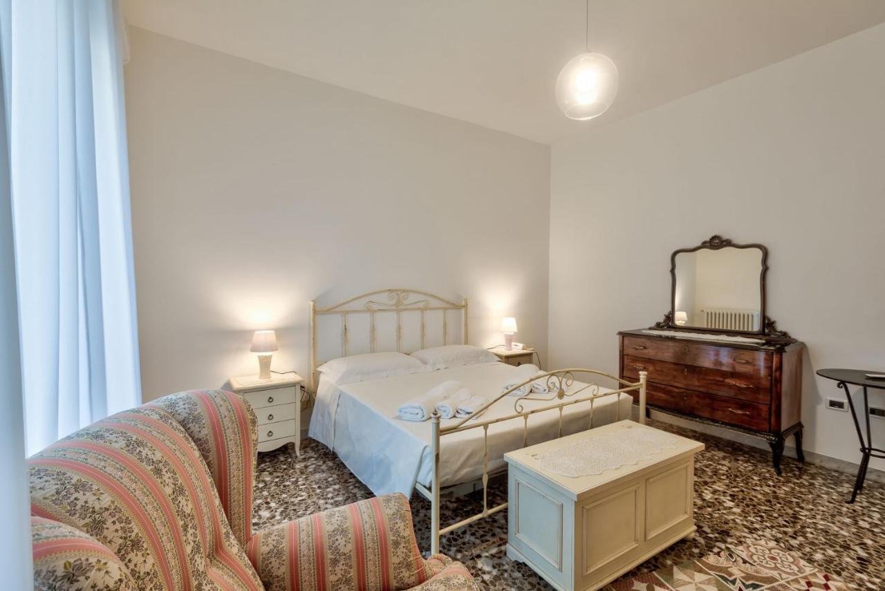 Casa Vacanza Binario 35 Ceglie Messapica Bagian luar foto